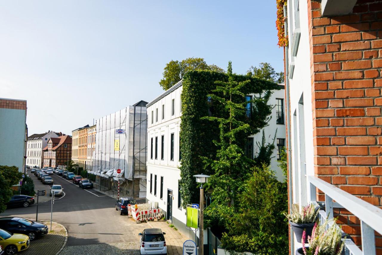 Gemuetliche Ferienwohnung In Der Altstadt Schwerin  Exterior photo